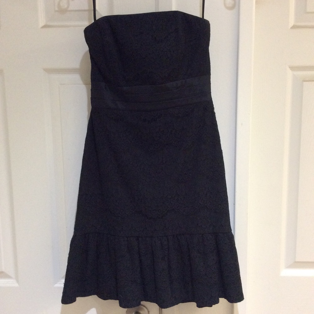 LBD lace White House Black Market size 0 strapless